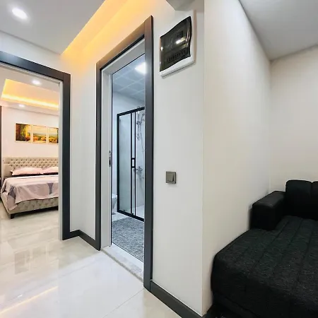 Two Air-conditioned Luxury In The Center No 1 *
