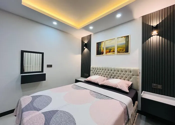 Two Air-conditioned Luxury In The Center No 1 *
